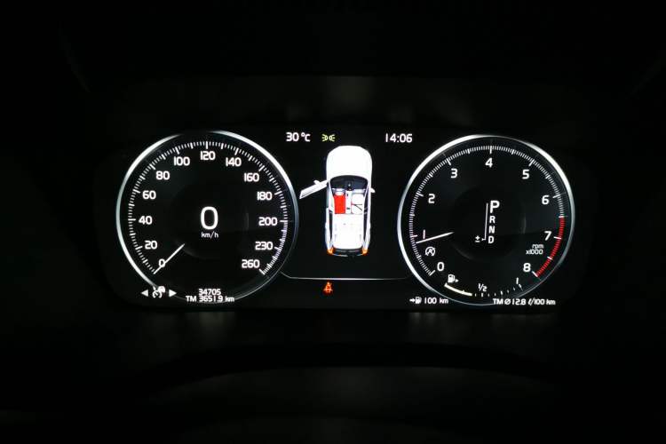 Used Volvo XC60 2019 T5 4x4 Smart Edition China V Standard Instrument Cluster