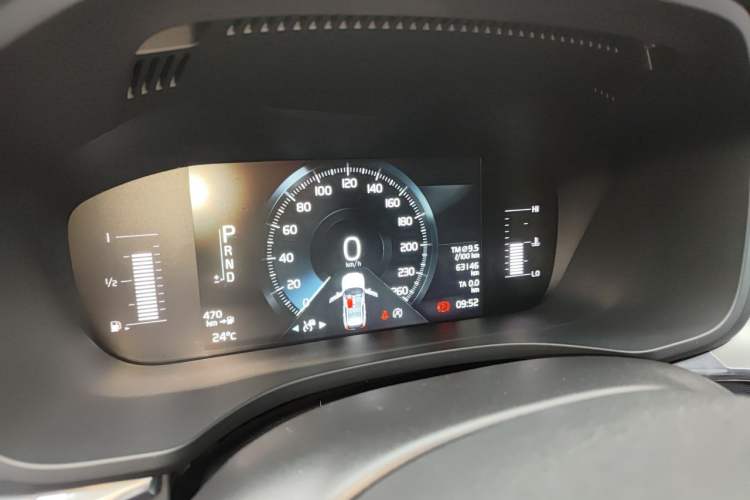 Used Volvo XC60 2019 T5 4x4 Smart Edition China VI Standard Instrument Cluster