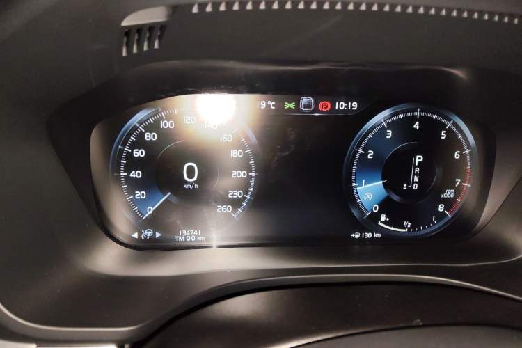 Used Volvo XC60 2019 T5 4x4 Smart & Dynamic Sport Edition China VI Standard Instrument Cluster