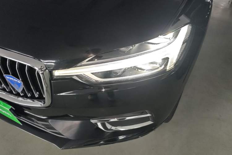 Used Volvo XC60 2019 T5 4x4 Smart Edition China V Standard Left Front Headlight