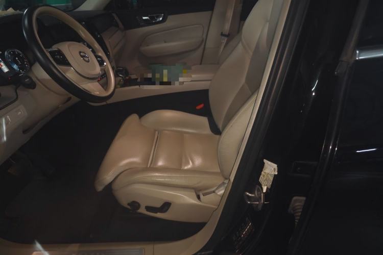 Used Volvo XC60 2019 T5 4x4 Zhiya Luxury Edition China V Standard Left Front Seat