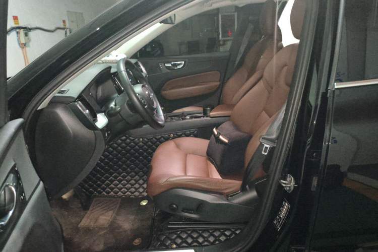 Used Volvo XC60 2019 T5 4x4 Smart Edition China V Standard Left Front Seat