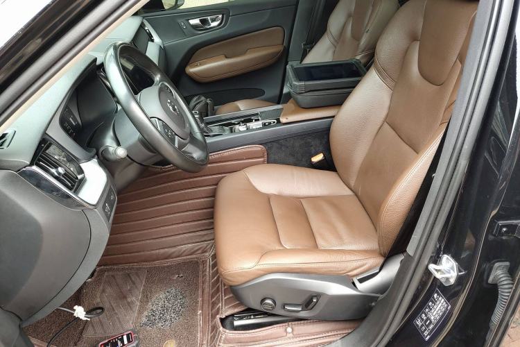 Used Volvo XC60 2019 T5 4x4 Smart Edition China VI Standard Left Front Seat