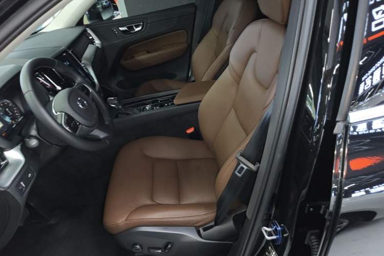 Used Volvo XC60 2019 T5 4x4 Zhiyuan Edition China VI Standard Left Front Seat