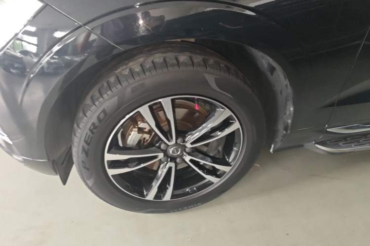 Used Volvo XC60 2019 T5 4x4 Smart Edition China V Standard Left Front Wheel Hub