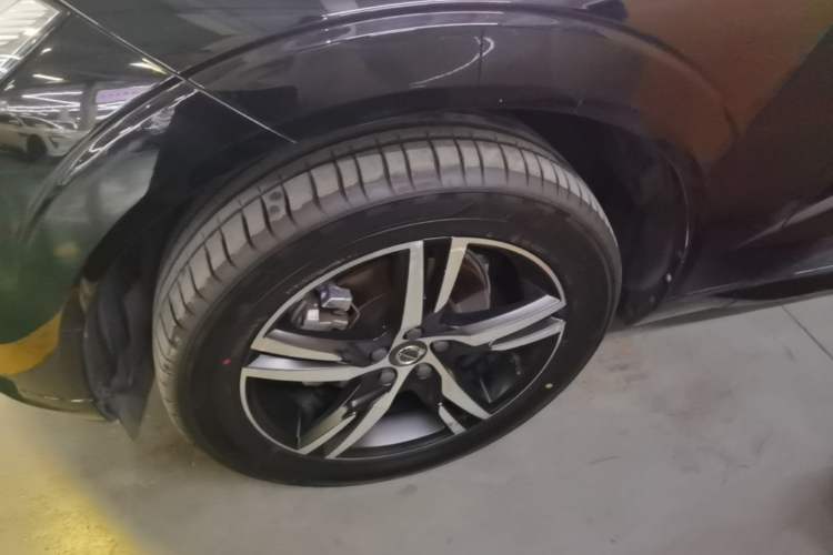 Used Volvo XC60 2019 T5 4x4 Zhiyuan Sport Edition China V Standard Left Front Wheel Hub