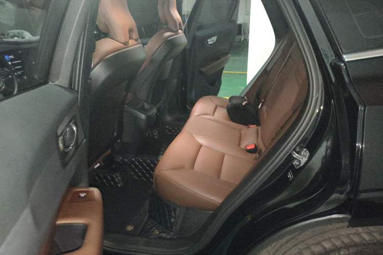 Used Volvo XC60 2019 T5 4x4 Smart Edition China V Standard Left Rear Seat