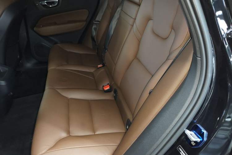 Used Volvo XC60 2019 T5 4x4 Zhiyuan Edition China VI Standard Left Rear Seat