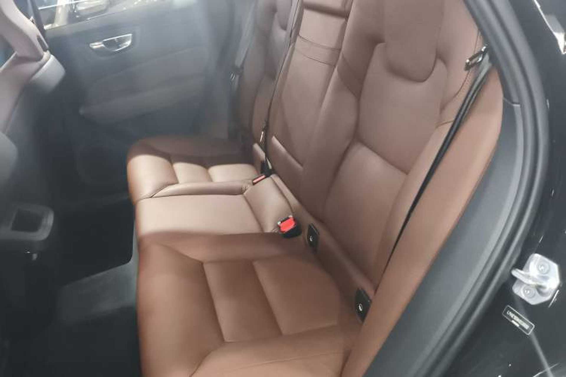 Used Volvo XC60 2019 T5 4x4 Smart Edition China VI Standard Left Rear Seat