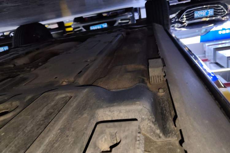 Used Volvo XC60 2019 T5 4x4 Smart & Dynamic Sport Edition China VI Standard Left Side Sill