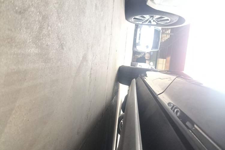 Used Volvo XC60 2019 T5 4x4 Zhiyuan Sport Edition China V Standard Left Side Sill