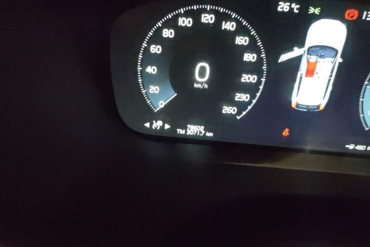 Used Volvo XC60 2019 T5 4x4 Smart Edition China V Standard Odometer Close Up