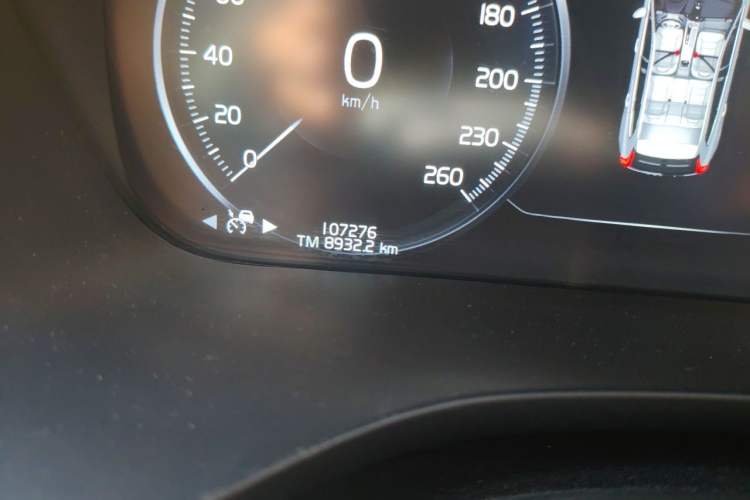Used Volvo XC60 2019 T5 4x4 Smart Edition China V Standard Odometer Close Up