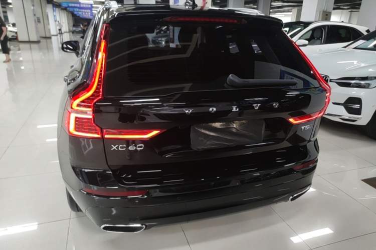 Used Volvo XC60 2019 T5 4x4 Smart Edition China V Standard Rear