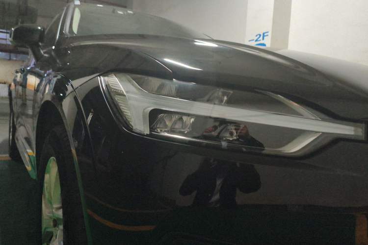 Used Volvo XC60 2019 T5 4x4 Smart Edition China V Standard Right Front Headlight