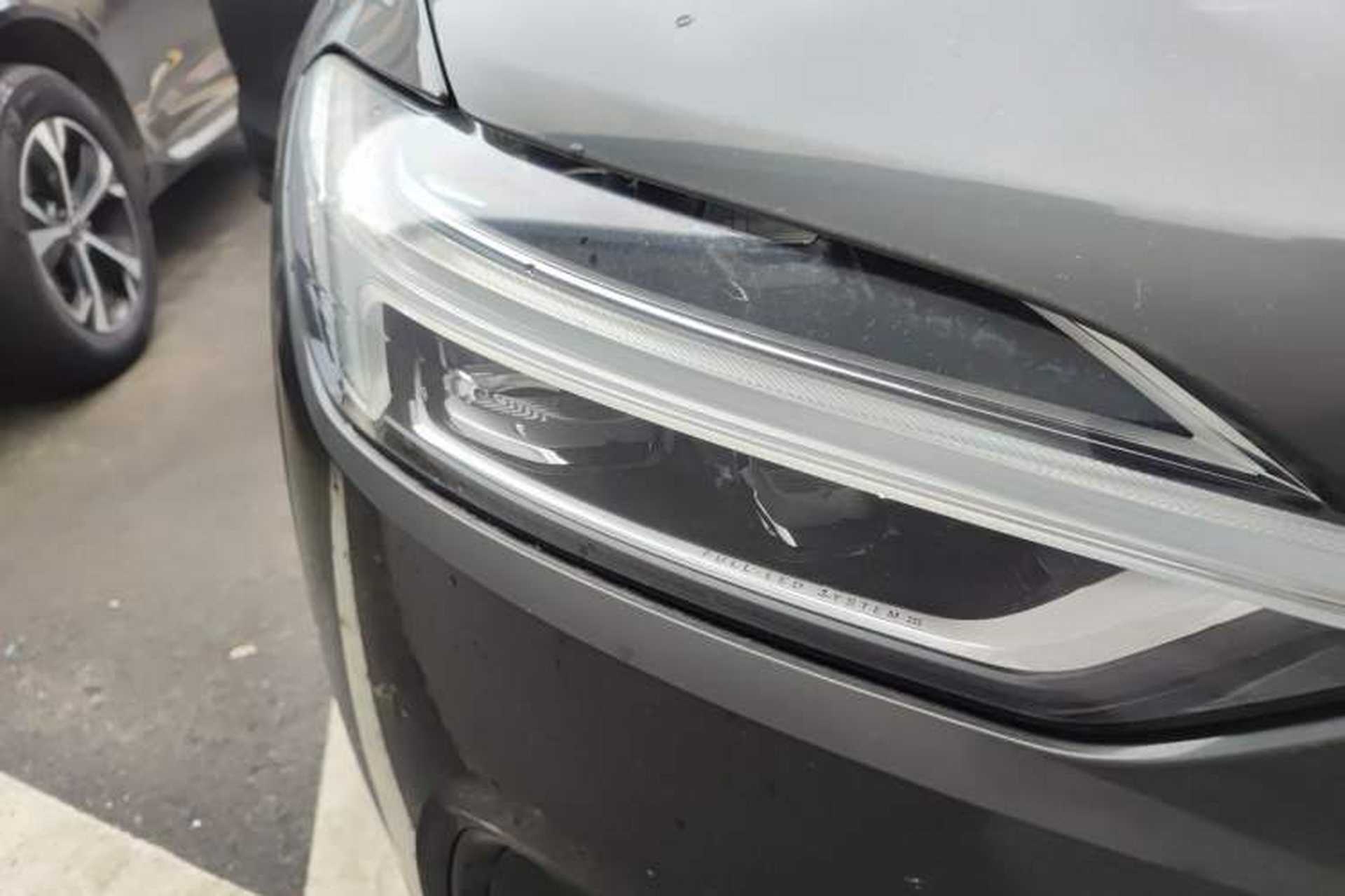 Used Volvo XC60 2019 T5 4x4 Smart Edition China VI Standard Right Front Headlight