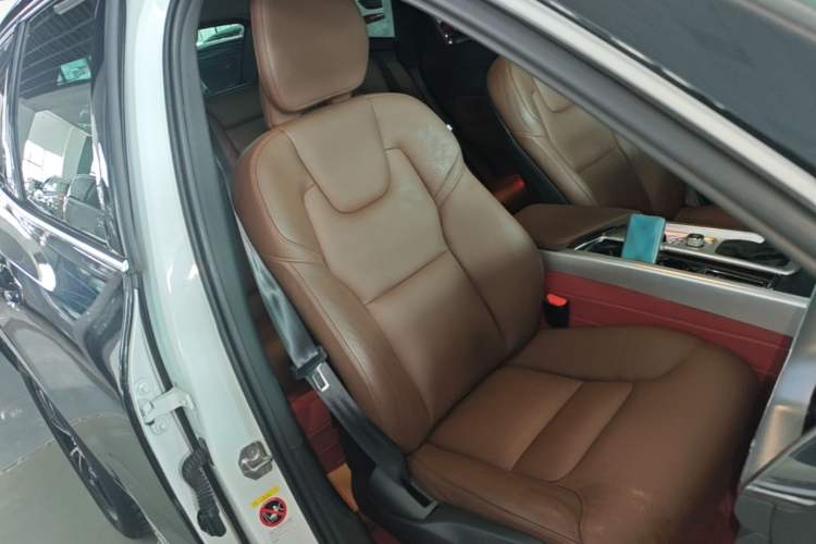 Used Volvo XC60 2019 T5 4x4 Smart Edition China V Standard Right Front Seat