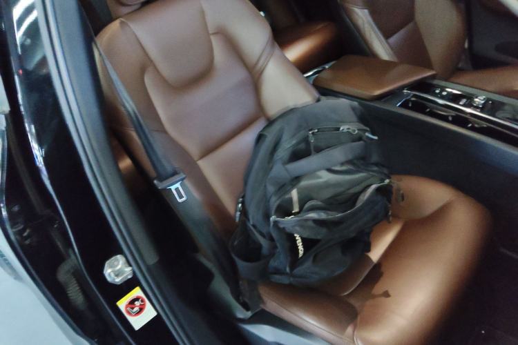 Used Volvo XC60 2019 T5 4x4 Smart & Dynamic Sport Edition China VI Standard Right Front Seat