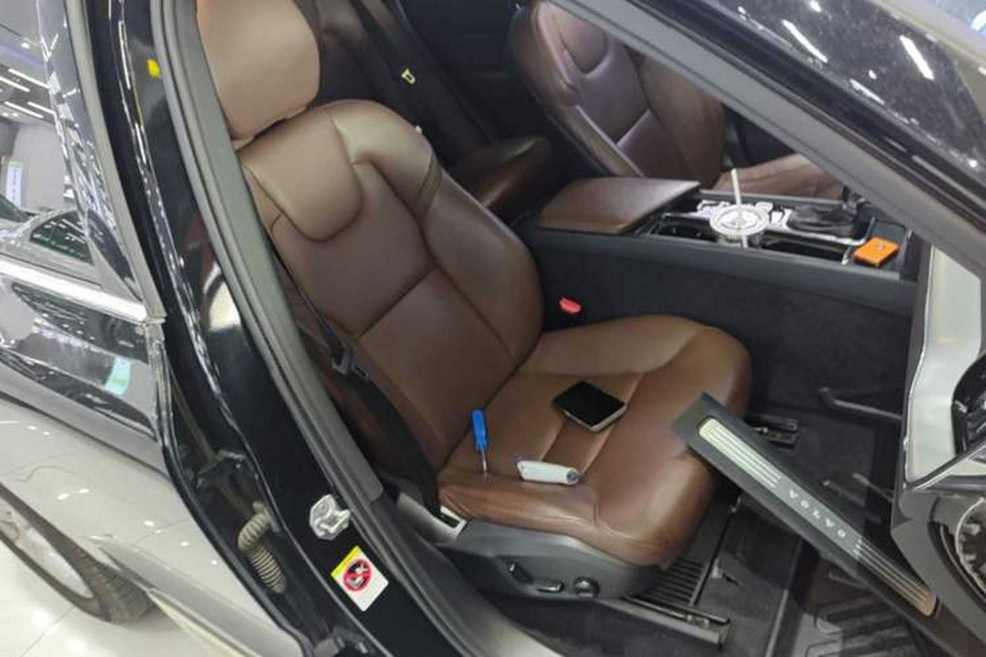 Used Volvo XC60 2019 T5 4x4 Smart Edition China VI Standard Right Front Seat
