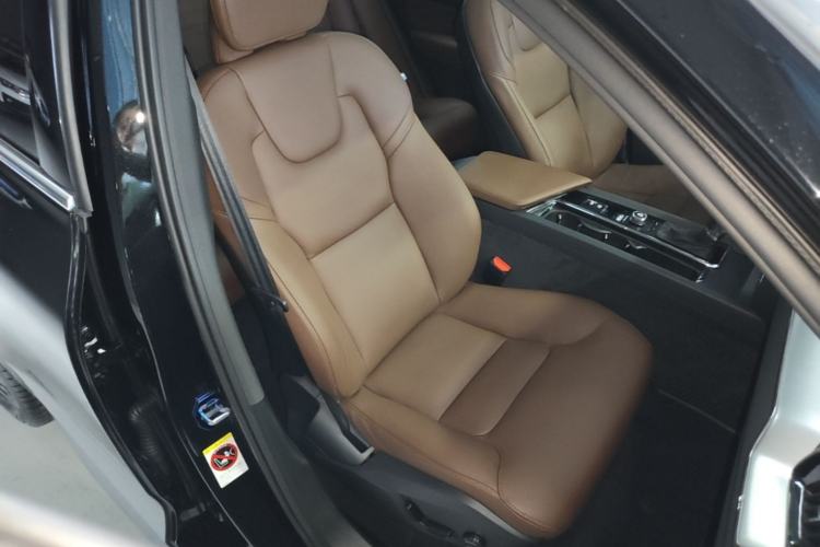 Used Volvo XC60 2019 T5 4x4 Zhiyuan Edition China VI Standard Right Front Seat