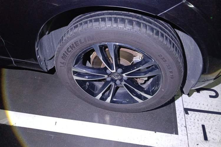 Used Volvo XC60 2019 T5 4x4 Smart Edition China V Standard Right Front Wheel Hub