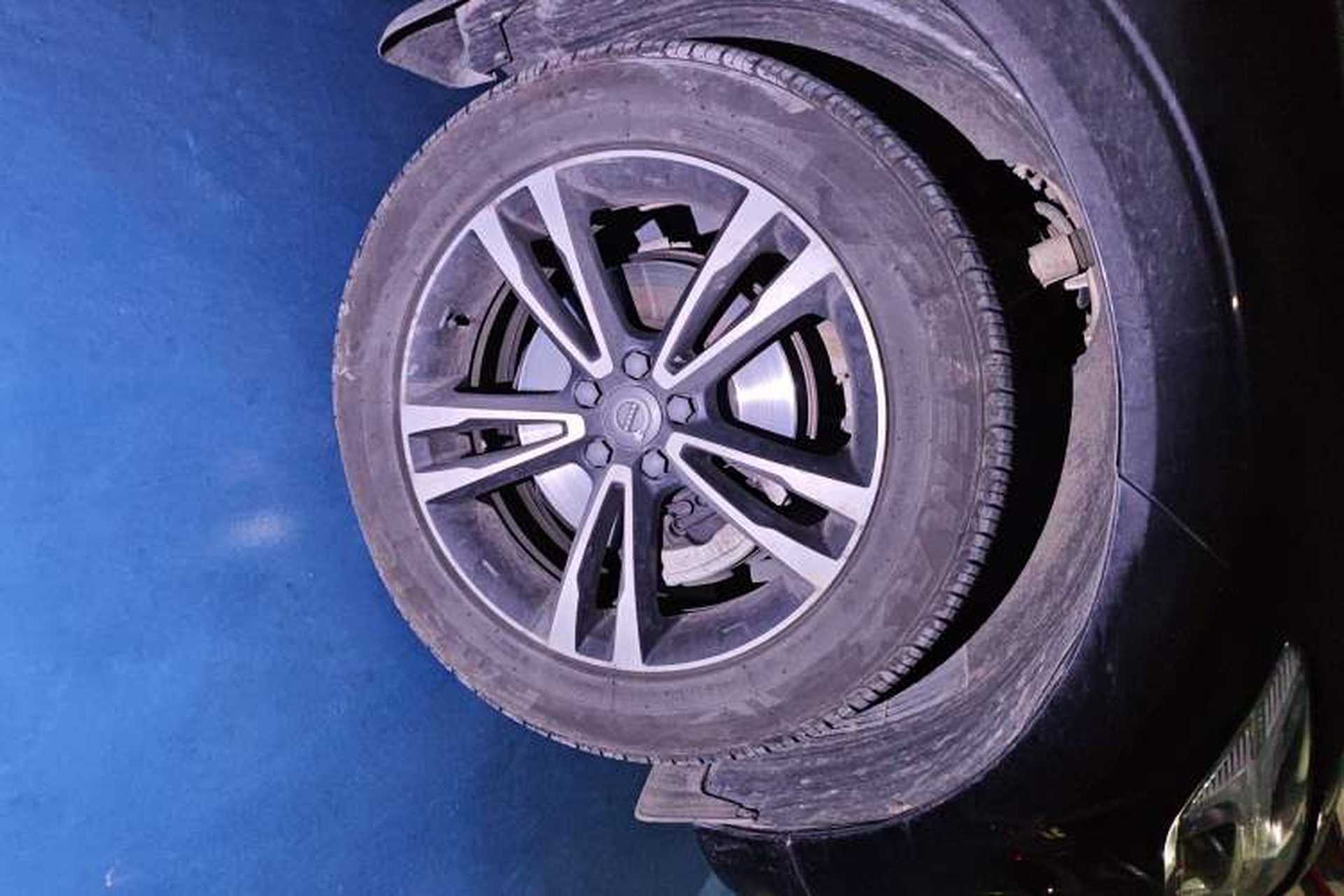 Used Volvo XC60 2019 T5 4x4 Smart Edition China V Standard Right Front Wheel Hub