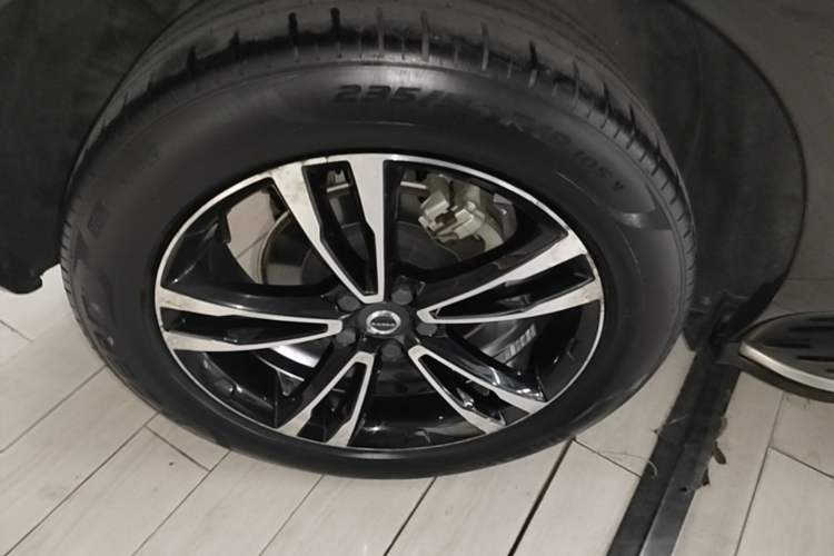 Used Volvo XC60 2019 T5 4x4 Zhiyuan Edition China VI Standard Right Rear Wheel Hub