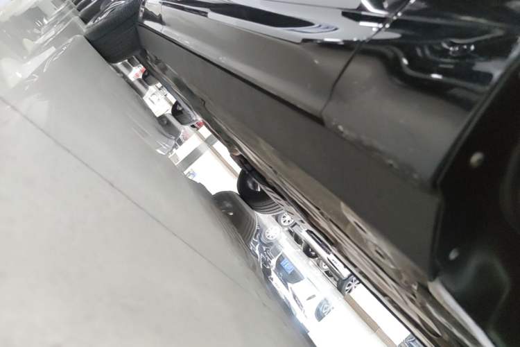 Used Volvo XC60 2019 T5 4x4 Smart Edition China V Standard Right Side Sill