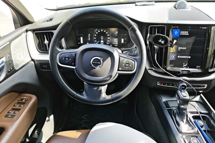 Used Volvo XC60 2019 T5 4x4 Smart Edition China VI Standard Steering Wheel