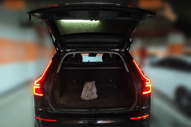 Used Volvo XC60 2019 T5 4x4 Smart Edition China V Standard Trunk