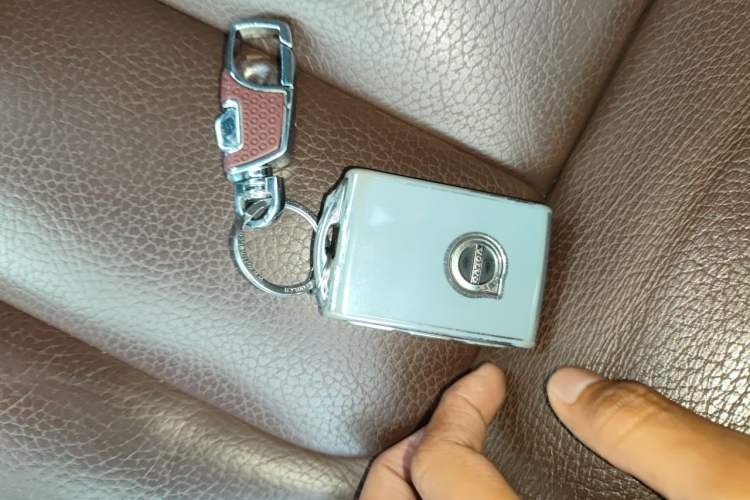 Used Volvo XC60 2019 T5 4x4 Smart Edition China VI Standard Vehicle Key