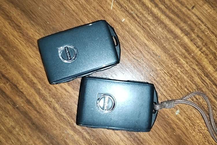 Used Volvo XC60 2019 T5 4x4 Zhiyuan Edition China VI Standard Vehicle Key