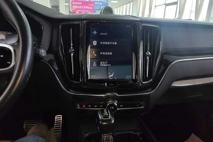 Used Volvo XC60 2019 T5 4x4 Smart & Dynamic Sport Edition China VI Standard Audio And AC Panel