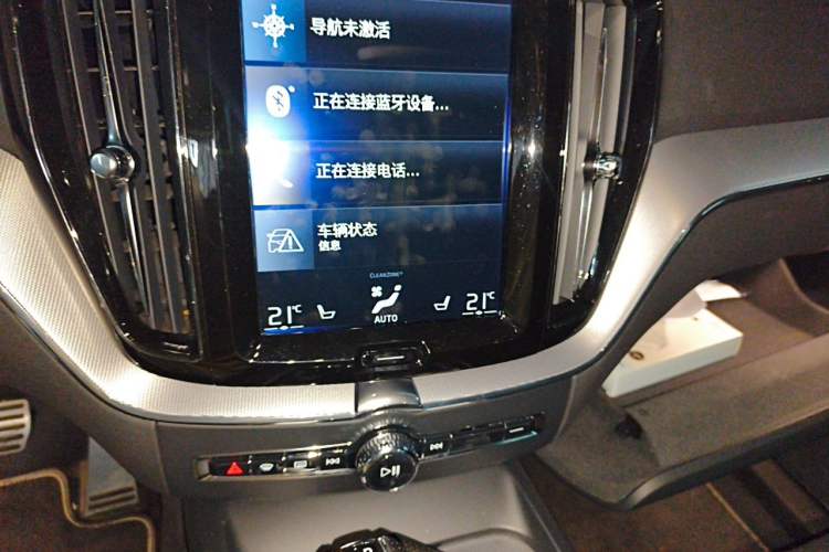 Used Volvo XC60 2019 T5 4x4 Zhiyuan Sport Edition China V Standard Audio And AC Panel