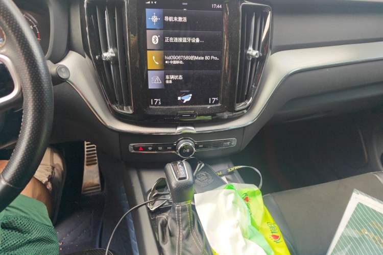 Used Volvo XC60 2019 T5 4x4 Zhiyuan Sport Edition China V Standard Audio And AC Panel