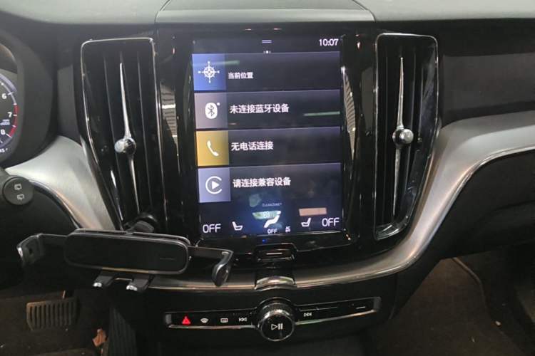 Used Volvo XC60 2019 T5 4x4 Smart Edition China V Standard Audio And AC Panel