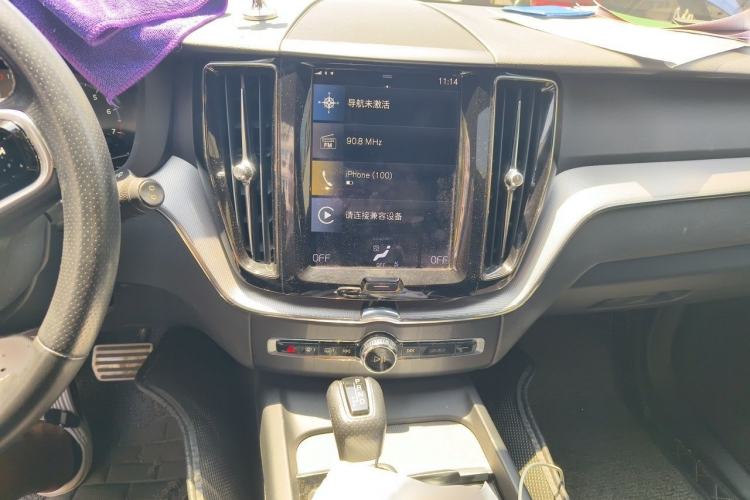Used Volvo XC60 2019 T5 4x4 Smart Edition China V Standard Audio And AC Panel