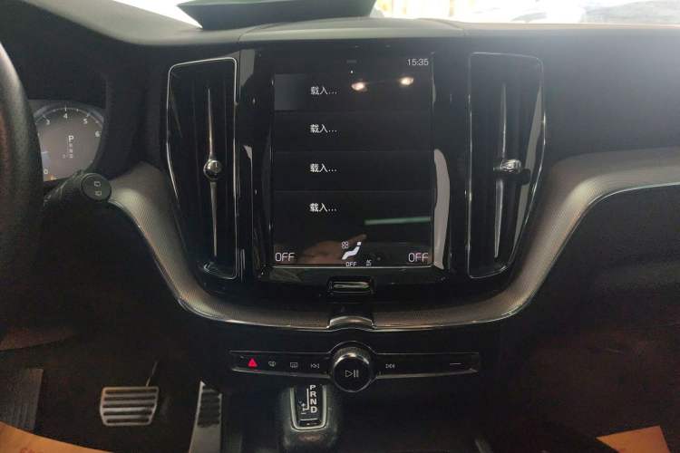 Used Volvo XC60 2019 T5 4x4 Smart & Dynamic Sport Edition China VI Standard Audio And AC Panel