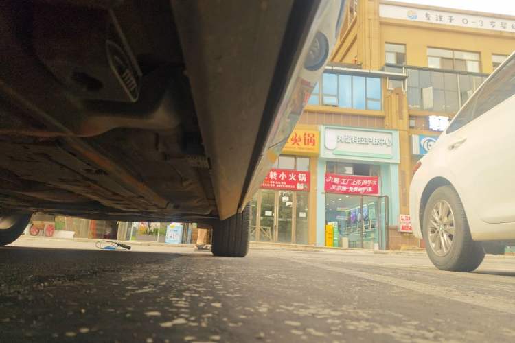 Used Volvo XC60 2019 T5 4x4 Zhiyuan Sport Edition China V Standard Chassis Rear Right