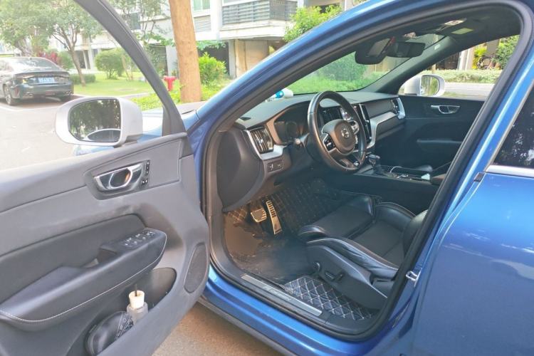 Used Volvo XC60 2019 T5 4x4 Zhiyuan Sport Edition China V Standard Driver Seat