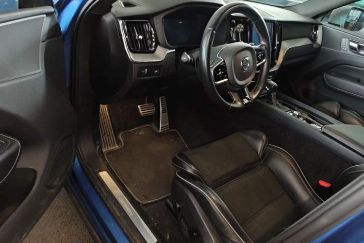 Used Volvo XC60 2019 T5 4x4 Zhiyuan Sport Edition China V Standard Driver Seat