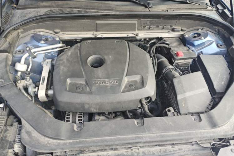 Used Volvo XC60 2019 T5 4x4 Zhiyuan Sport Edition China V Standard Engine Bay
