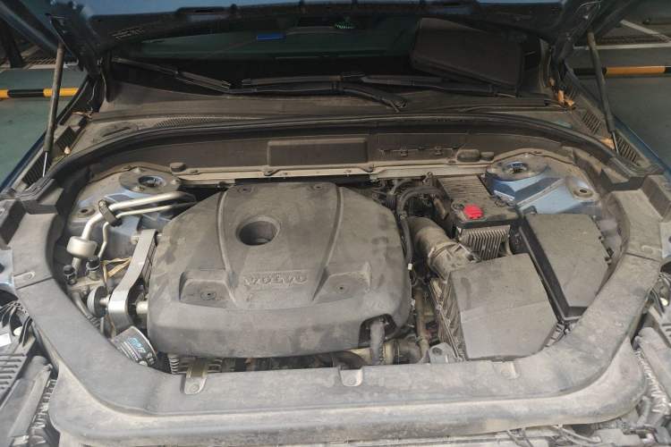 Used Volvo XC60 2019 T5 4x4 Zhiyuan Sport Edition China V Standard Engine Bay
