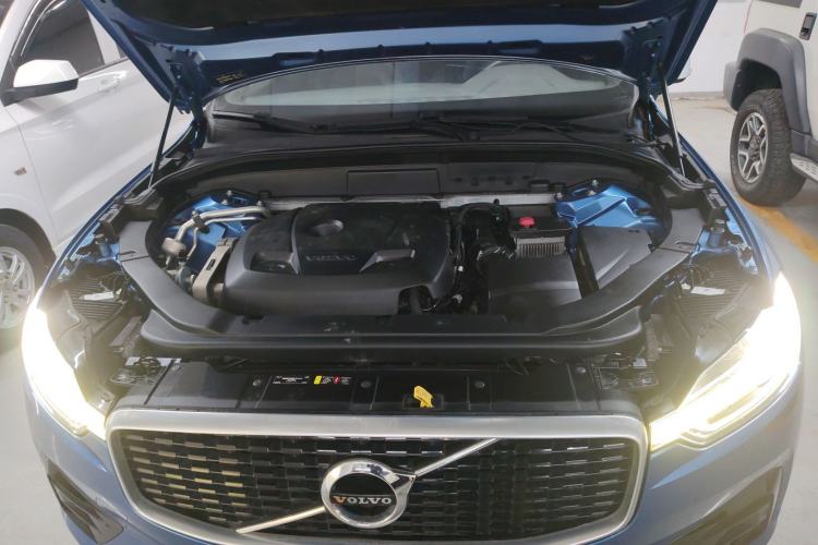 Used Volvo XC60 2019 T5 4x4 Zhiyuan Sport Edition China V Standard Engine Bay