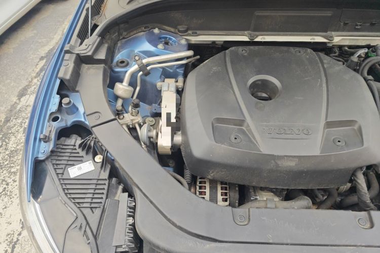 Used Volvo XC60 2019 T5 4x4 Zhiyuan Sport Edition China V Standard Engine Bay Right