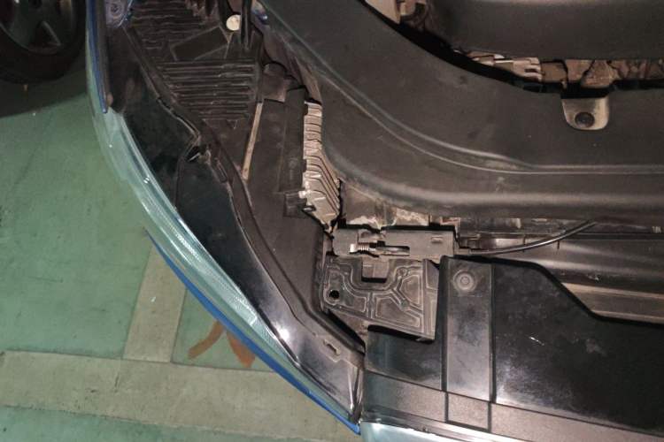 Used Volvo XC60 2019 T5 4x4 Zhiyuan Sport Edition China V Standard Engine Bay Right