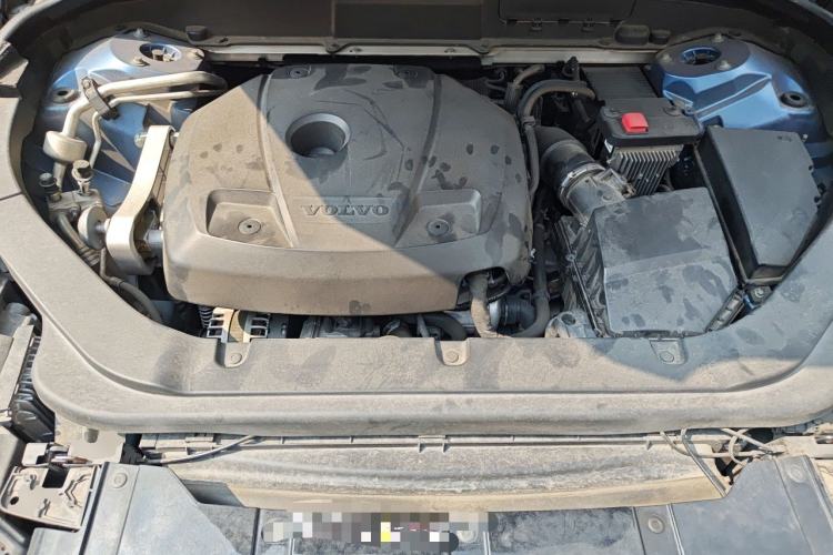 Used Volvo XC60 2019 T5 4x4 Zhiya Sport Edition China VI Standard Engine Bay