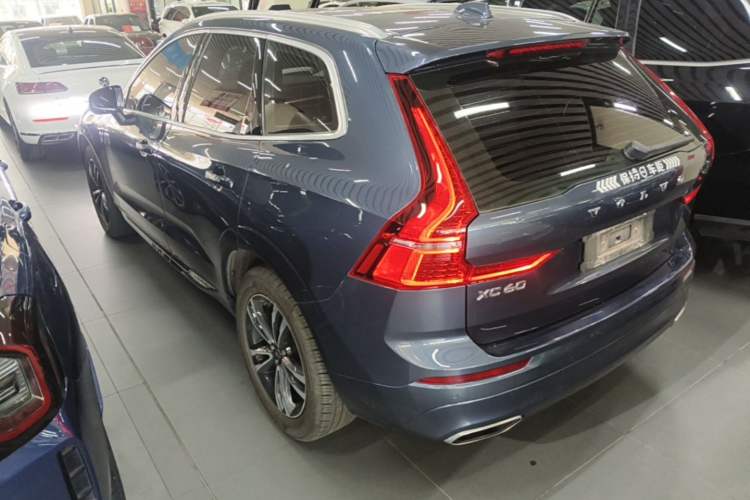 Used Volvo XC60 2019 T5 4x4 Smart Edition China V Standard Exterior 2