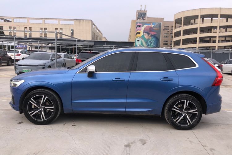 Used Volvo XC60 2019 T5 4x4 Smart & Dynamic Sport Edition China VI Standard Exterior 3