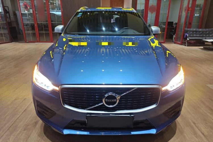 Used Volvo XC60 2019 T5 4x4 Smart & Dynamic Sport Edition China VI Standard Front